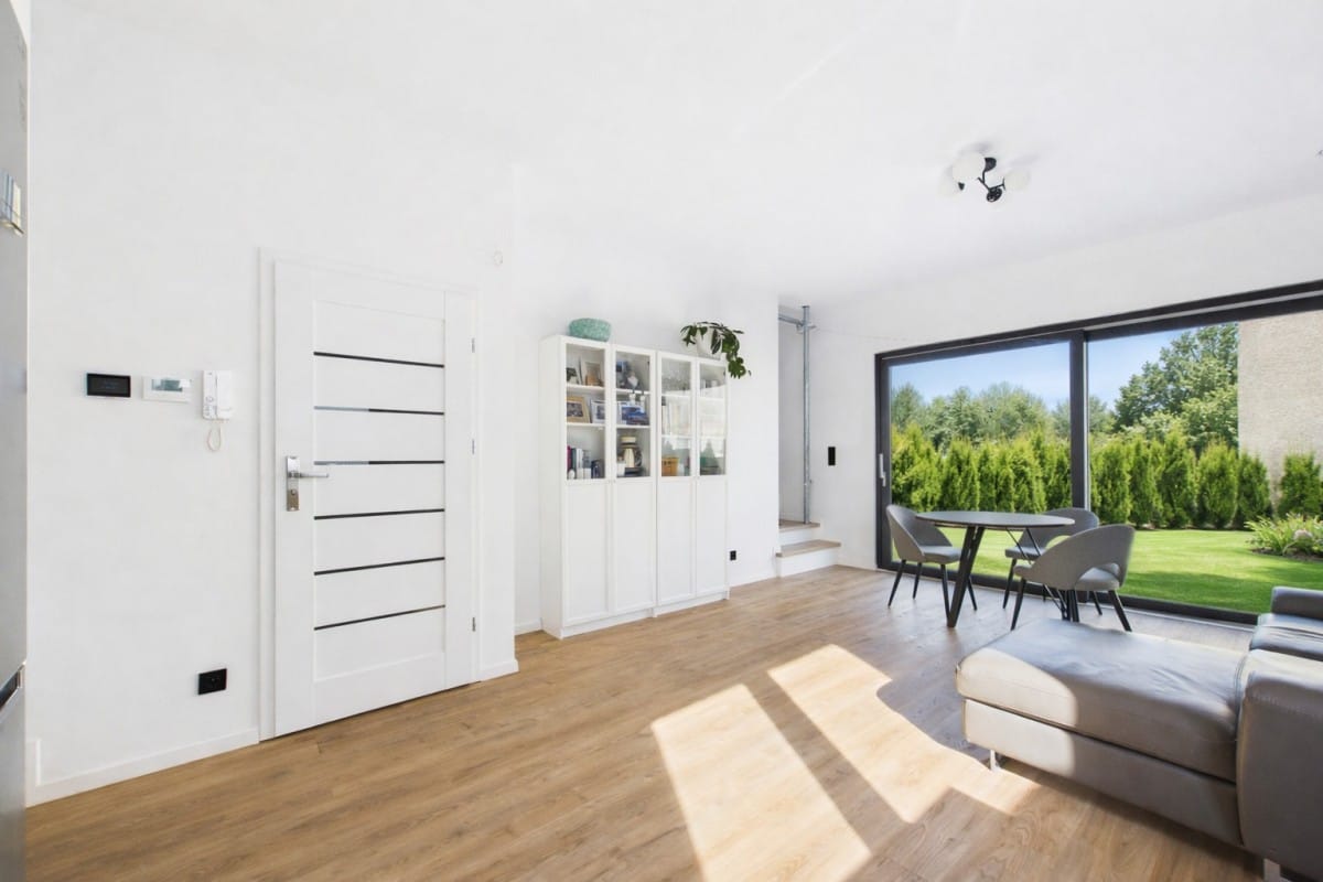 Dom 5 pokojowe na Sprzedaż