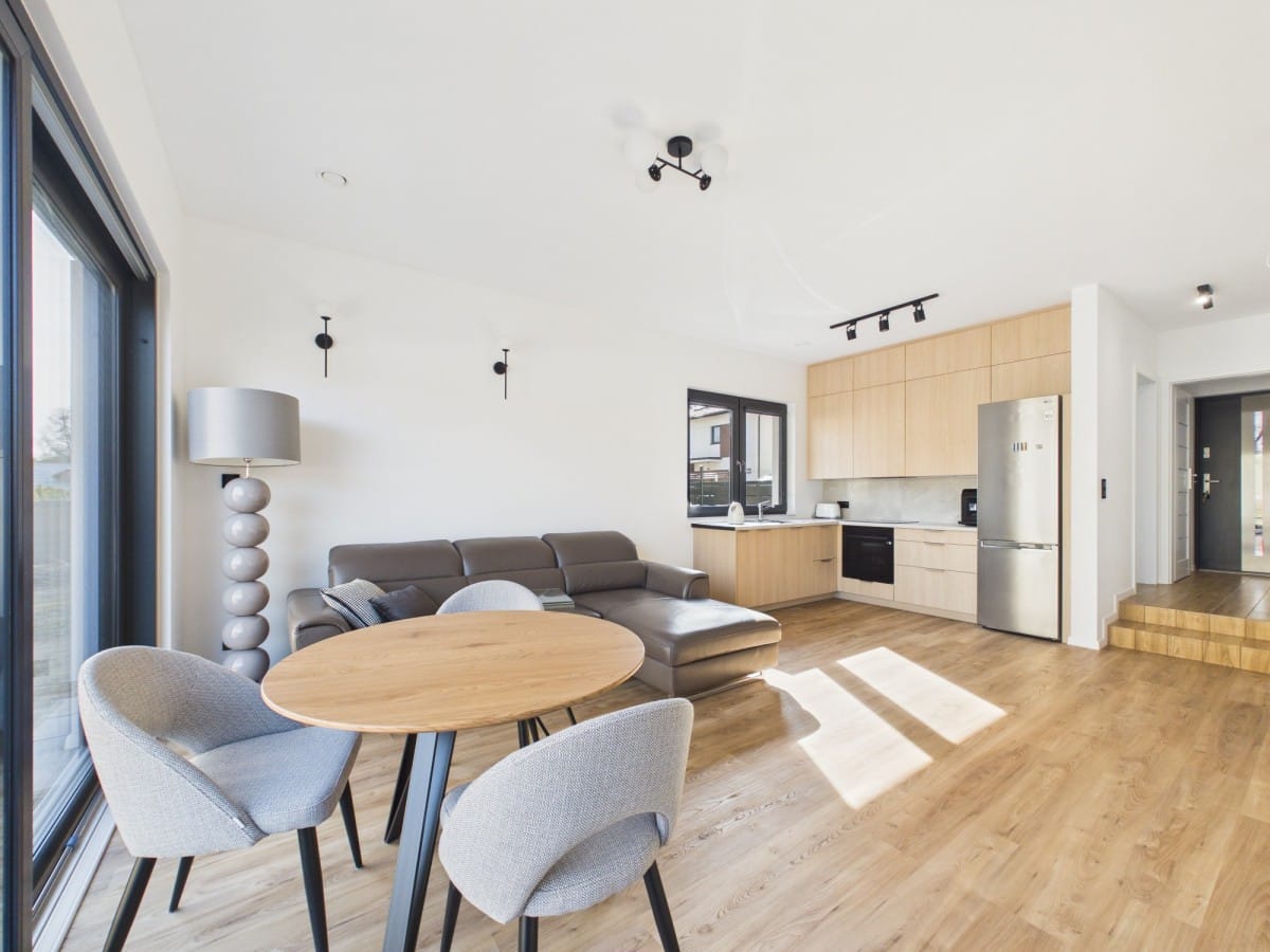 Dom 5 pokojowe na Sprzedaż