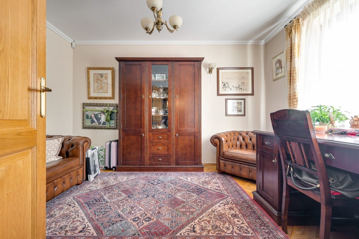 Dom 7 pokojowe na Sprzedaż