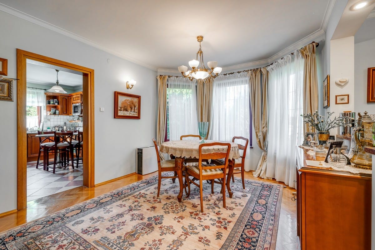 Dom 7 pokojowe na Sprzedaż