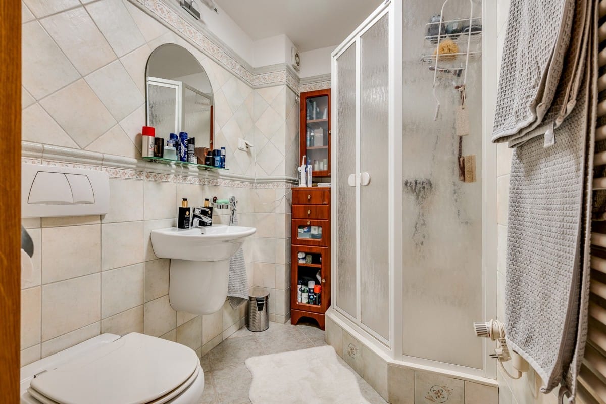 Dom 7 pokojowe na Sprzedaż