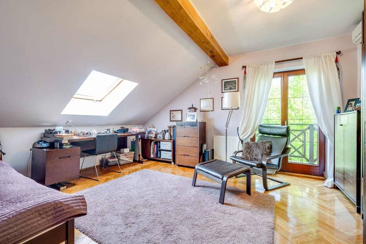 Dom 7 pokojowe na Sprzedaż