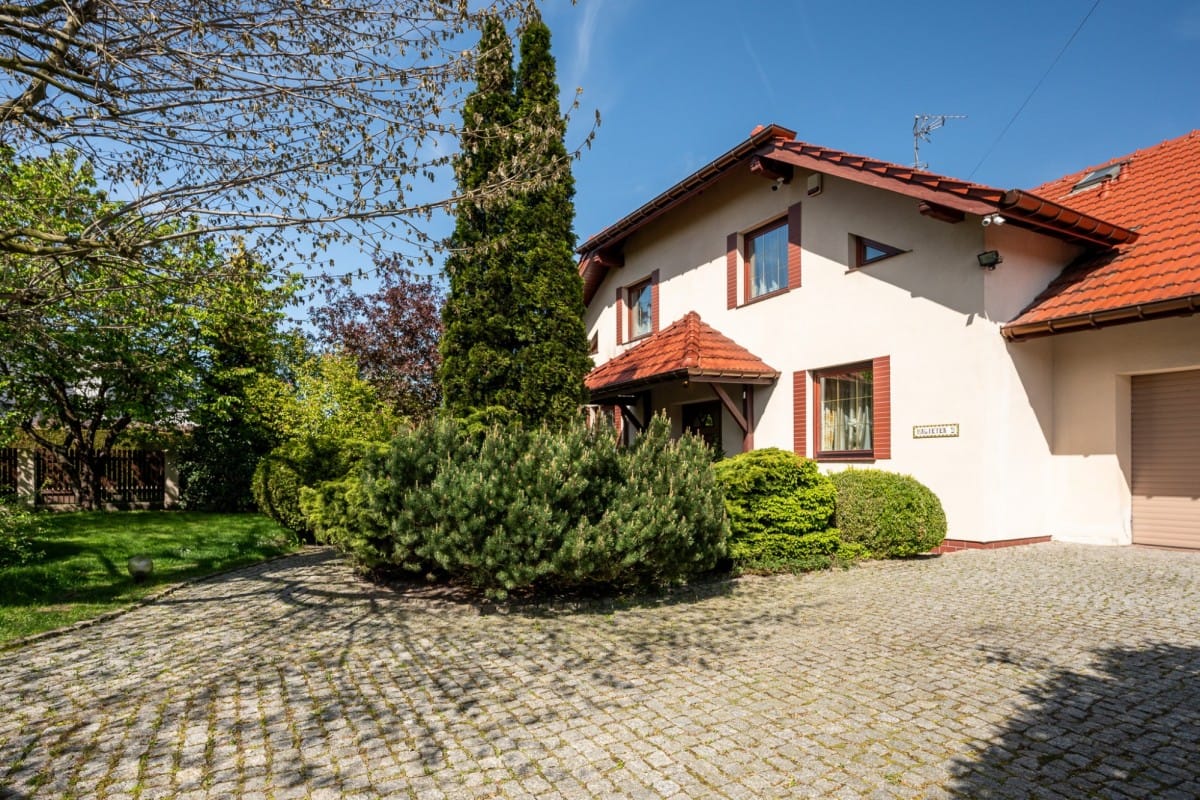 Dom 7 pokojowe na Sprzedaż