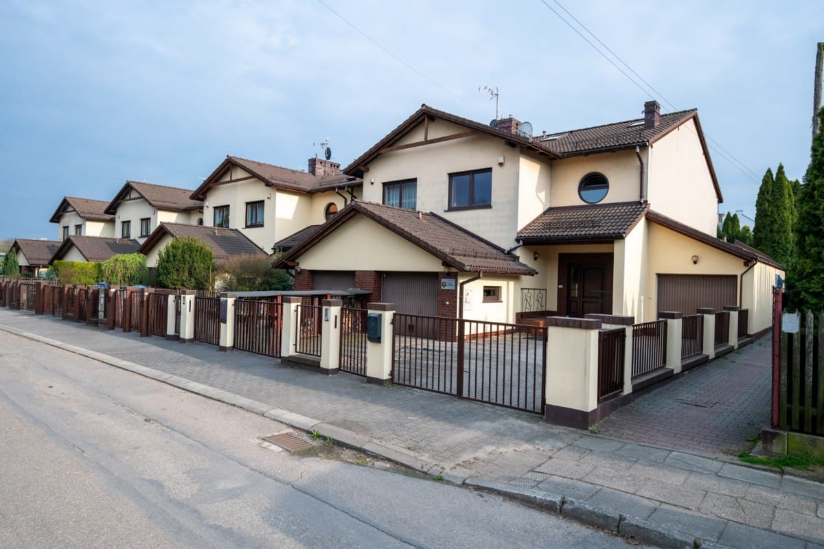 Dom 5 pokojowe na Sprzedaż