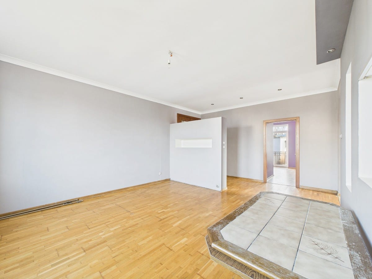 Dom 7 pokojowe na Sprzedaż