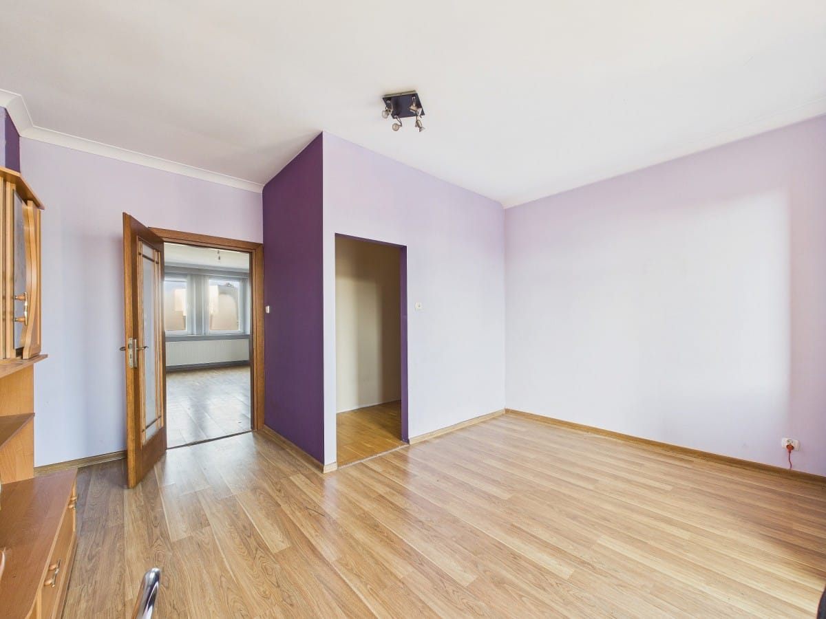 Dom 7 pokojowe na Sprzedaż