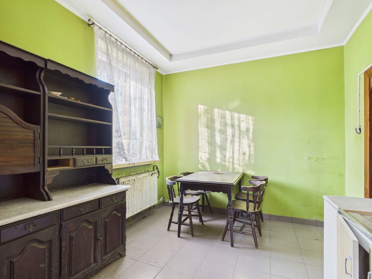 Dom 7 pokojowe na Sprzedaż