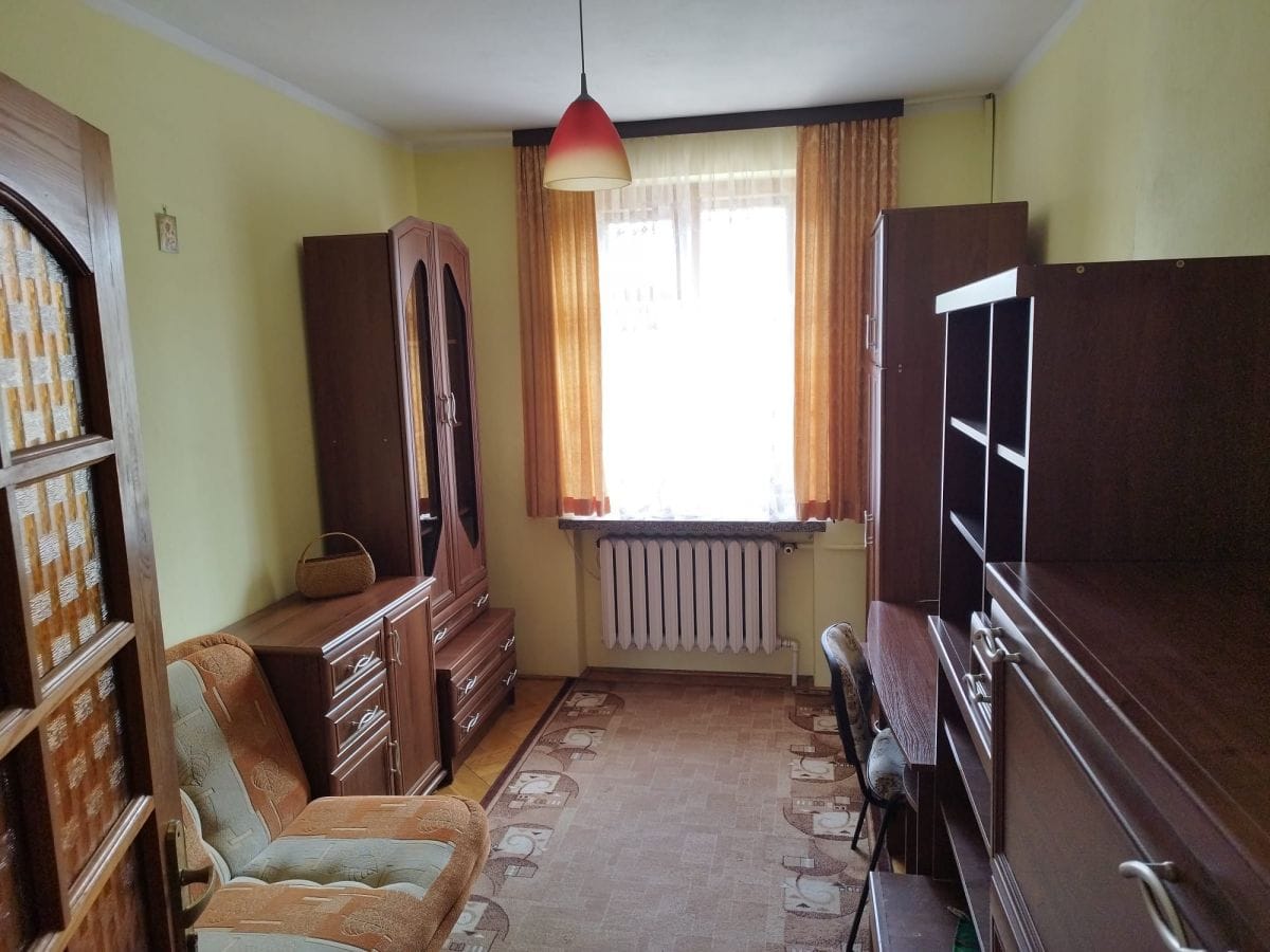 Dom 17 pokojowe na Sprzedaż