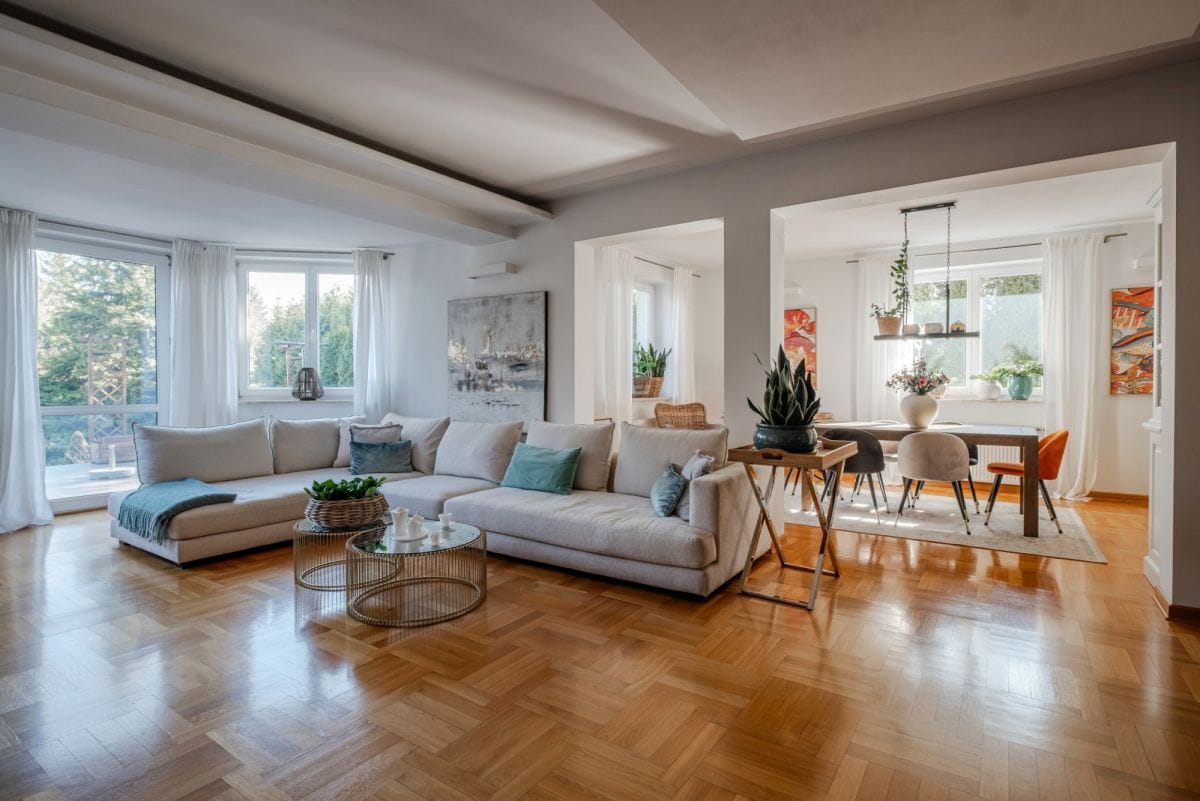 Dom 7 pokojowe na Sprzedaż