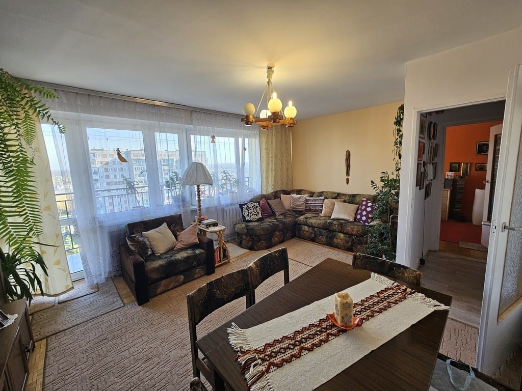 Mieszkanie 3 pokojowe na Sprzedaż