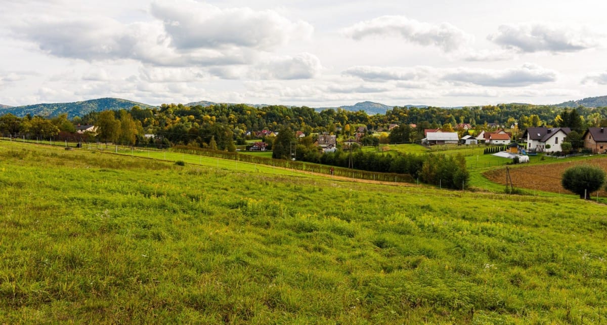 Działka  pokojowe na Sprzedaż