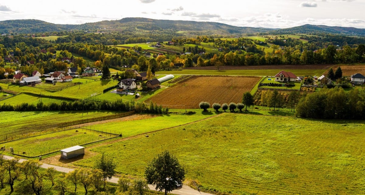 Działka  pokojowe na Sprzedaż