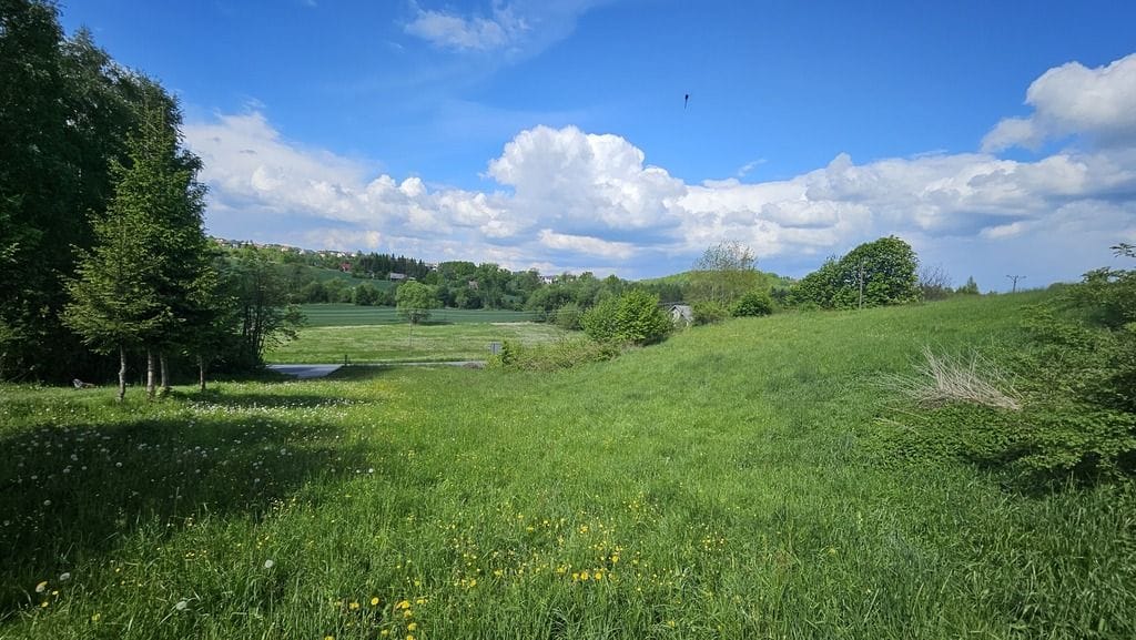 Działka  pokojowe na Sprzedaż