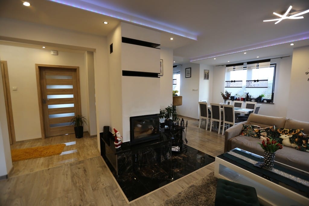 Dom 5 pokojowe na Sprzedaż