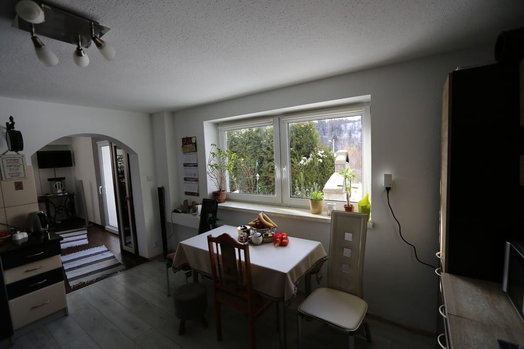 Dom 8 pokojowe na Sprzedaż