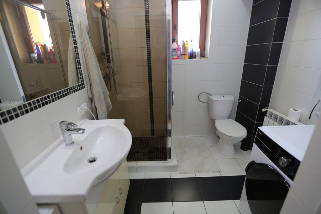 Dom 8 pokojowe na Sprzedaż