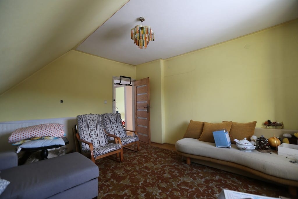 Dom 8 pokojowe na Sprzedaż