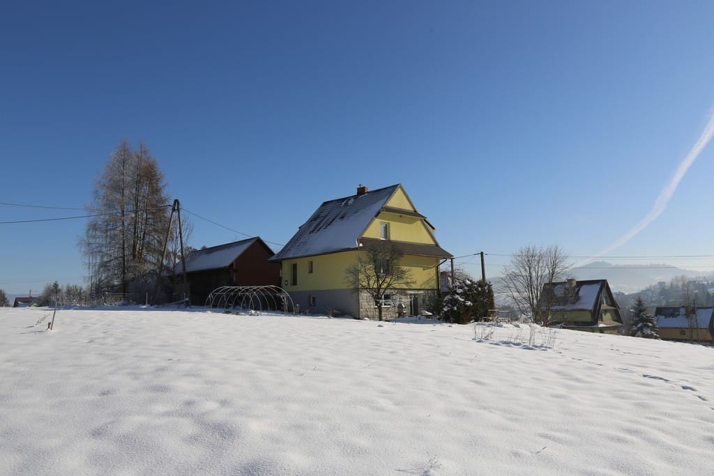 Dom 8 pokojowe na Sprzedaż