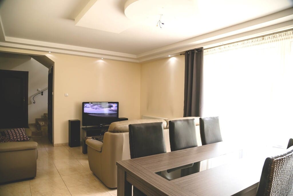 Dom 5 pokojowe na Sprzedaż