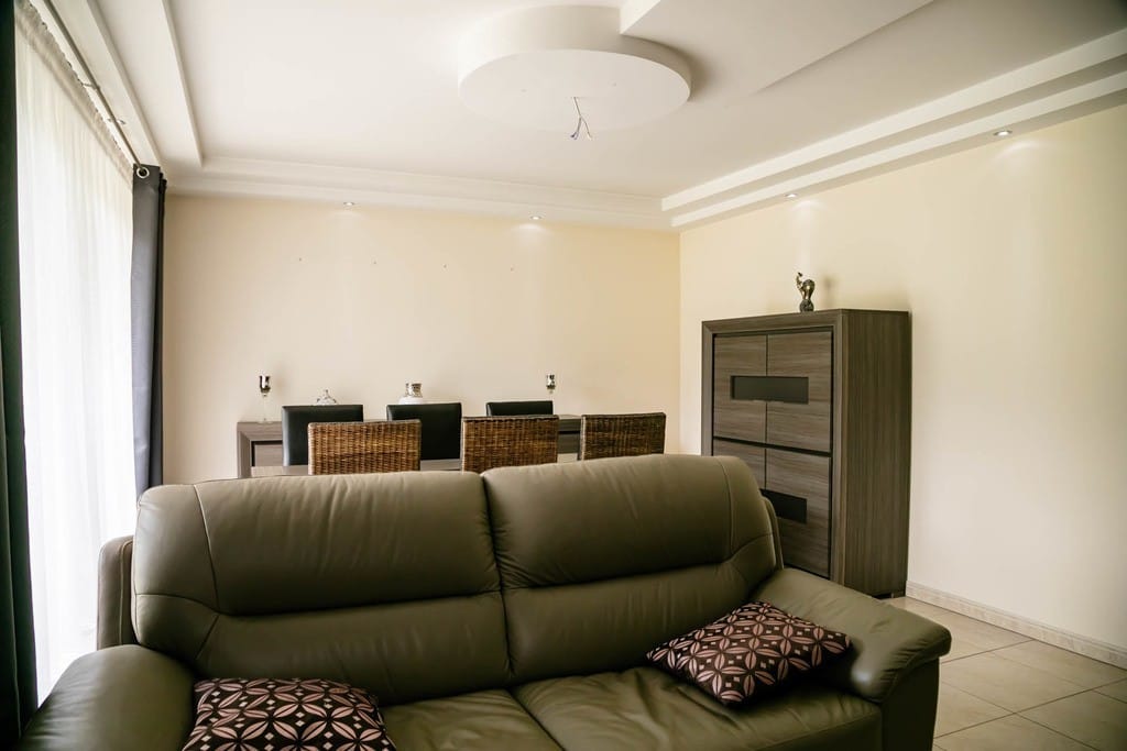 Dom 5 pokojowe na Sprzedaż