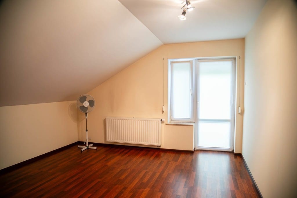 Dom 5 pokojowe na Sprzedaż