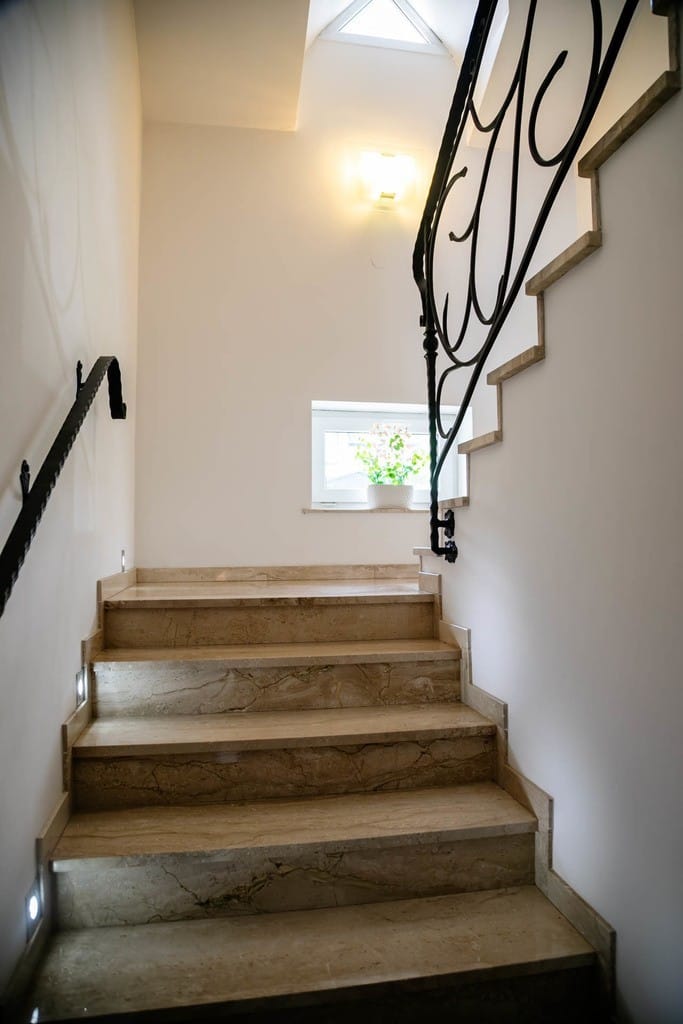 Dom 5 pokojowe na Sprzedaż