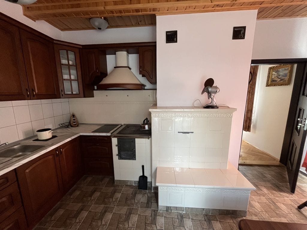 Dom 6 pokojowe na Sprzedaż