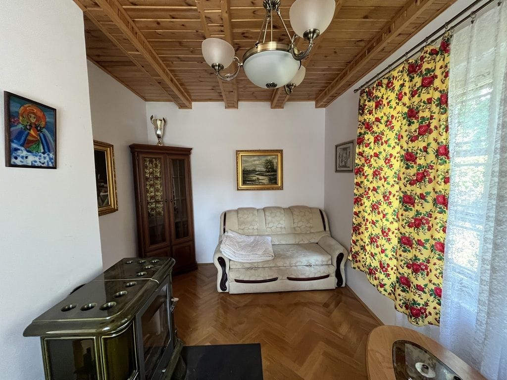 Dom 6 pokojowe na Sprzedaż