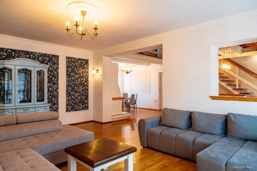 Dom 4 pokojowe na Sprzedaż