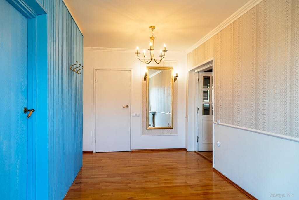 Dom 4 pokojowe na Sprzedaż