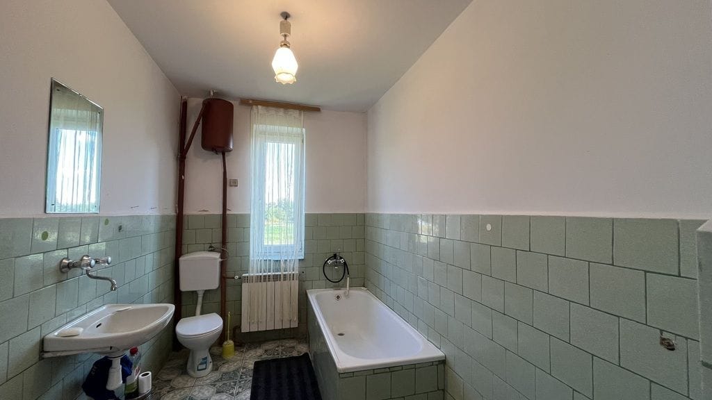 Dom 4 pokojowe na Sprzedaż