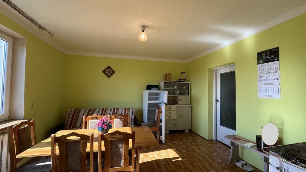 Dom 4 pokojowe na Sprzedaż