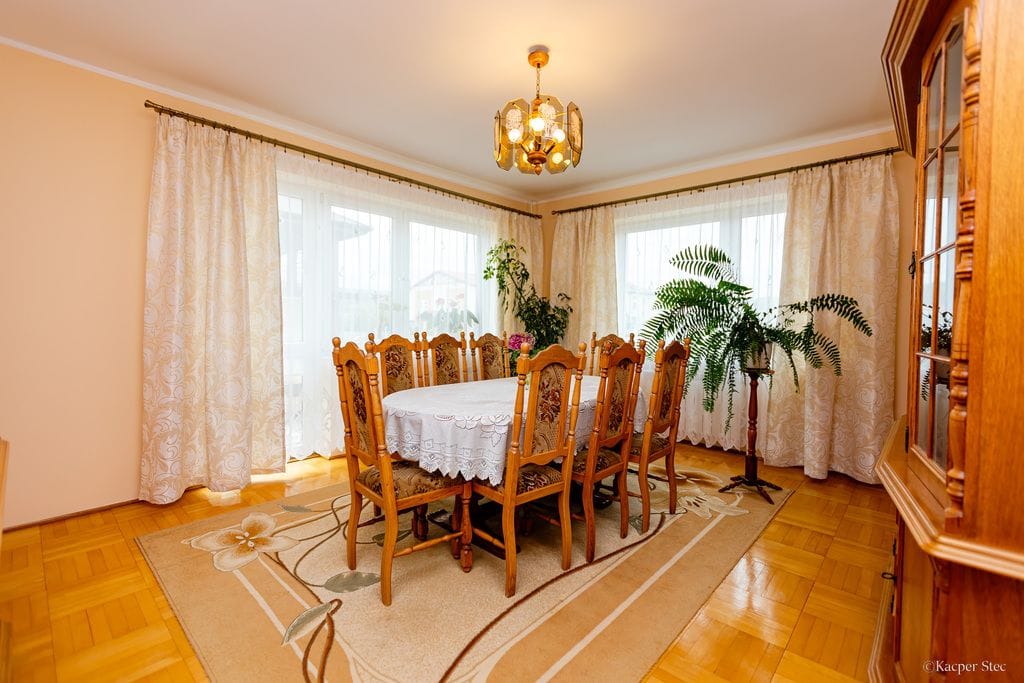 Dom 5 pokojowe na Sprzedaż