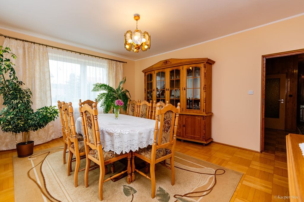 Dom 5 pokojowe na Sprzedaż