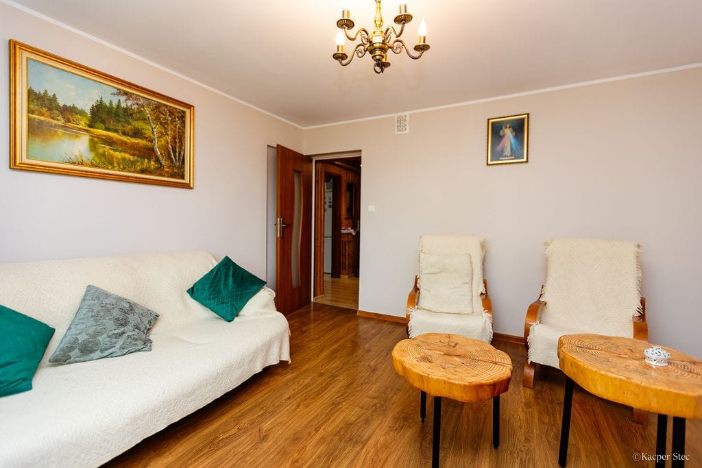 Dom 5 pokojowe na Sprzedaż