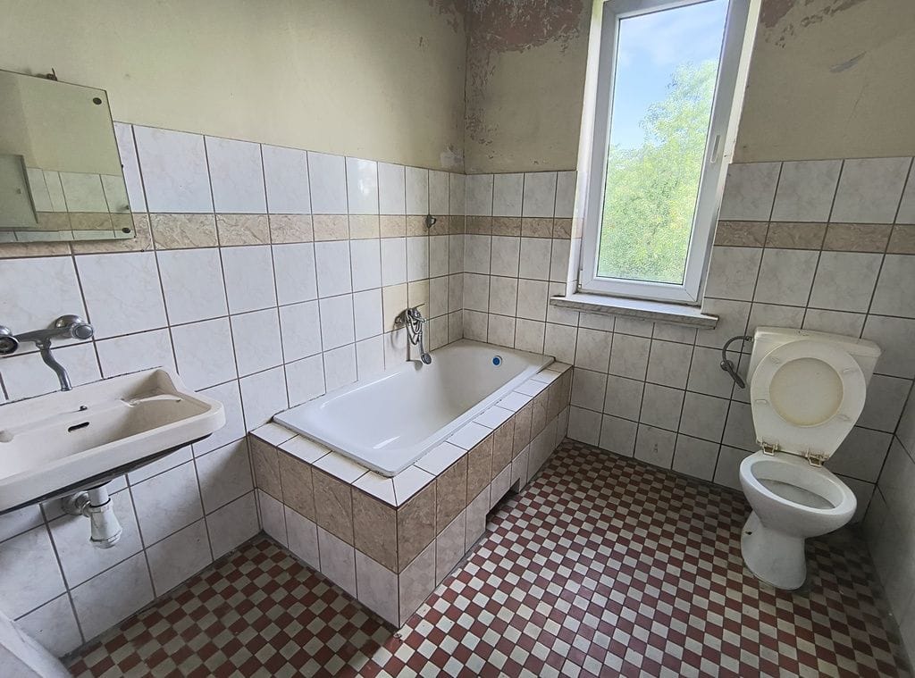 Dom 5 pokojowe na Sprzedaż