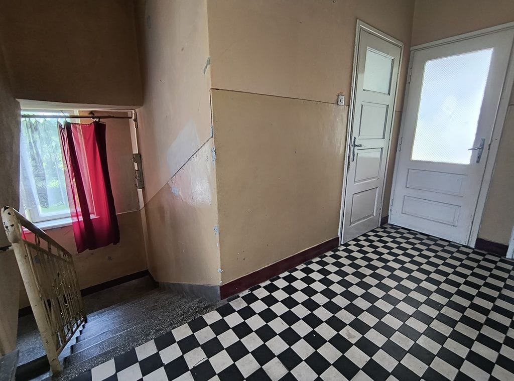 Dom 5 pokojowe na Sprzedaż