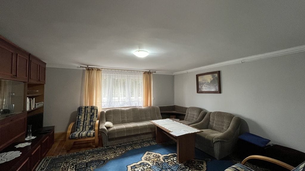 Dom 8 pokojowe na Sprzedaż