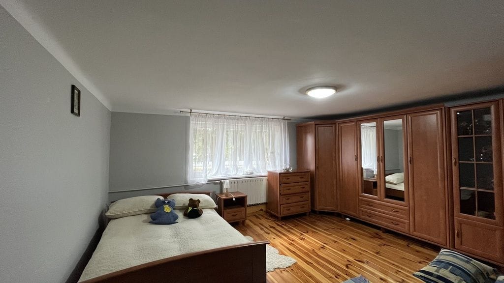 Dom 8 pokojowe na Sprzedaż