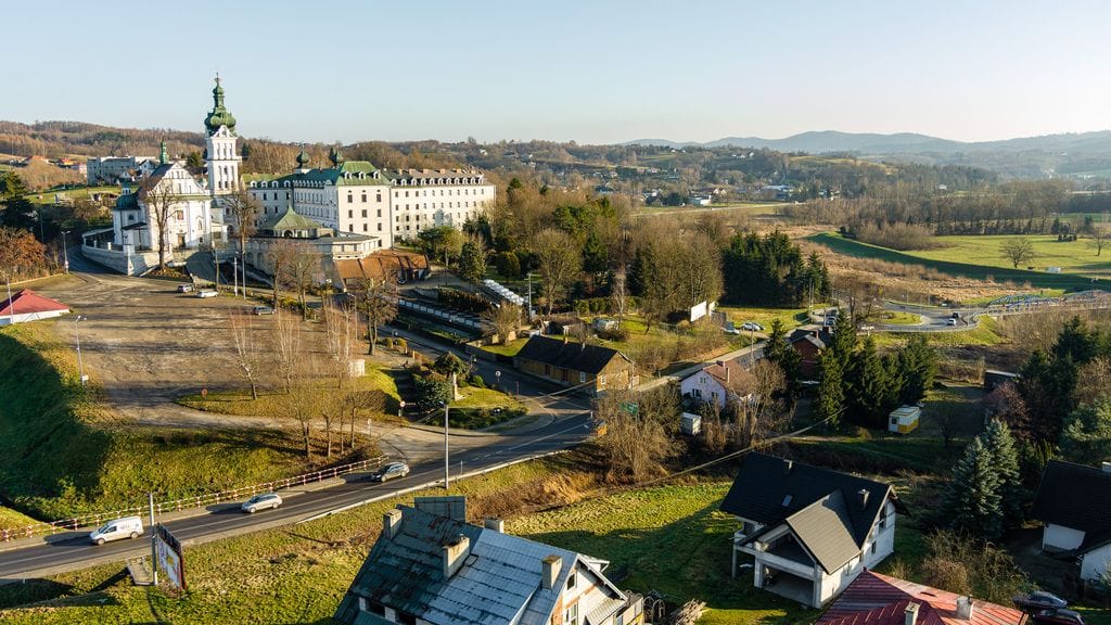 Dom 5 pokojowe na Sprzedaż