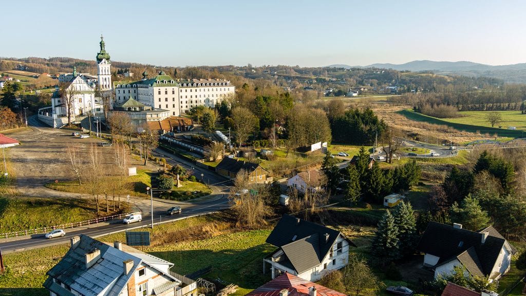 Dom 5 pokojowe na Sprzedaż