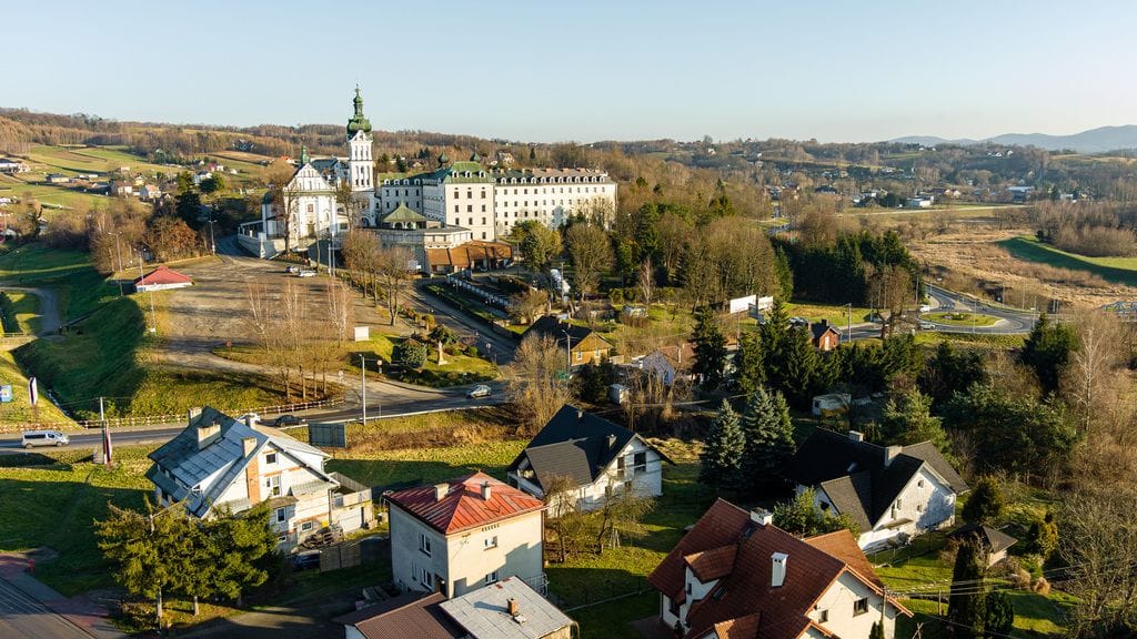 Dom 5 pokojowe na Sprzedaż