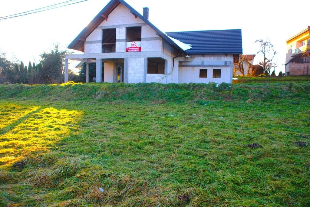 Dom 5 pokojowe na Sprzedaż