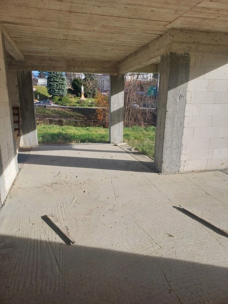 Dom 5 pokojowe na Sprzedaż