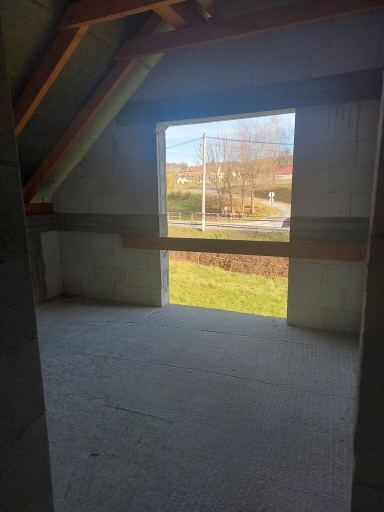 Dom 5 pokojowe na Sprzedaż