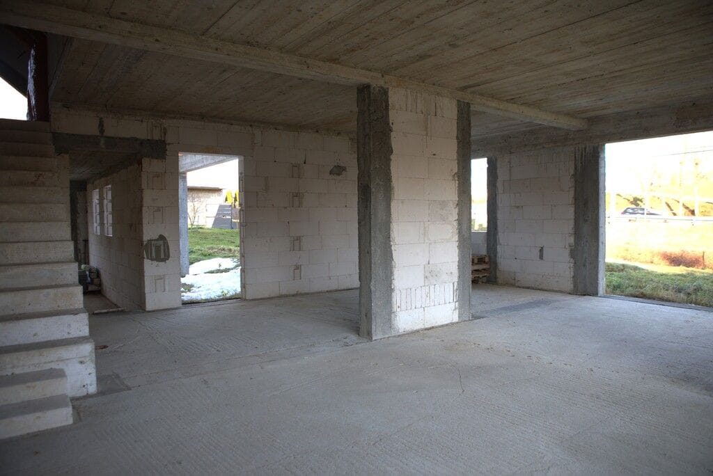 Dom 5 pokojowe na Sprzedaż