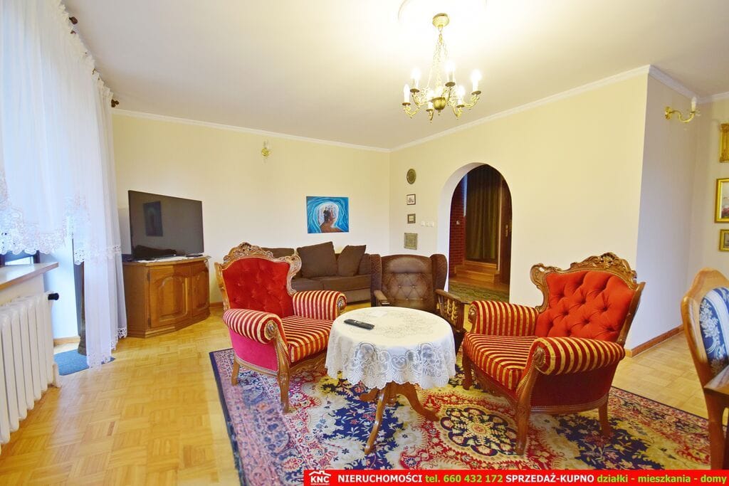 Dom 6 pokojowe na Sprzedaż