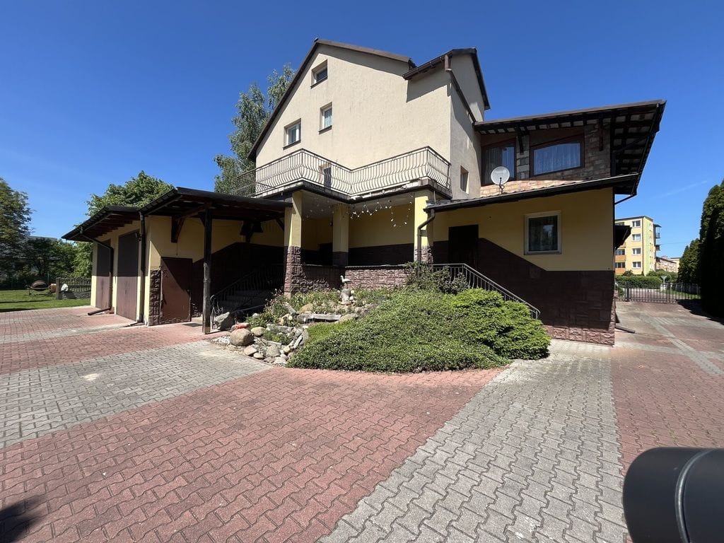 Dom 7 pokojowe na Sprzedaż