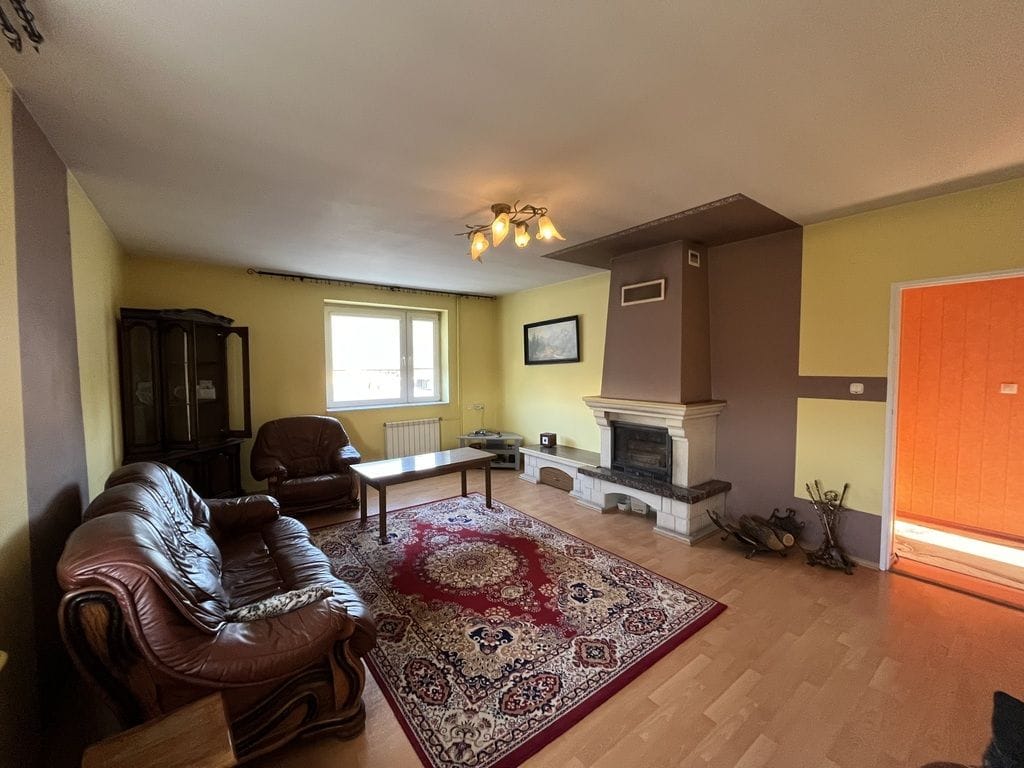 Dom 7 pokojowe na Sprzedaż