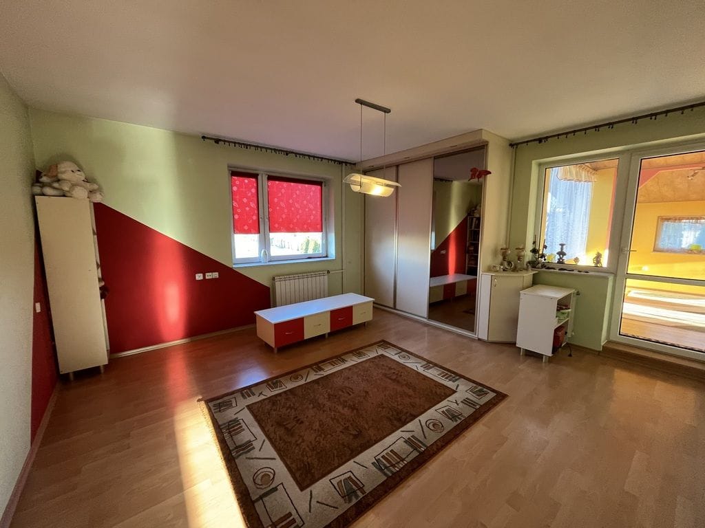 Dom 7 pokojowe na Sprzedaż